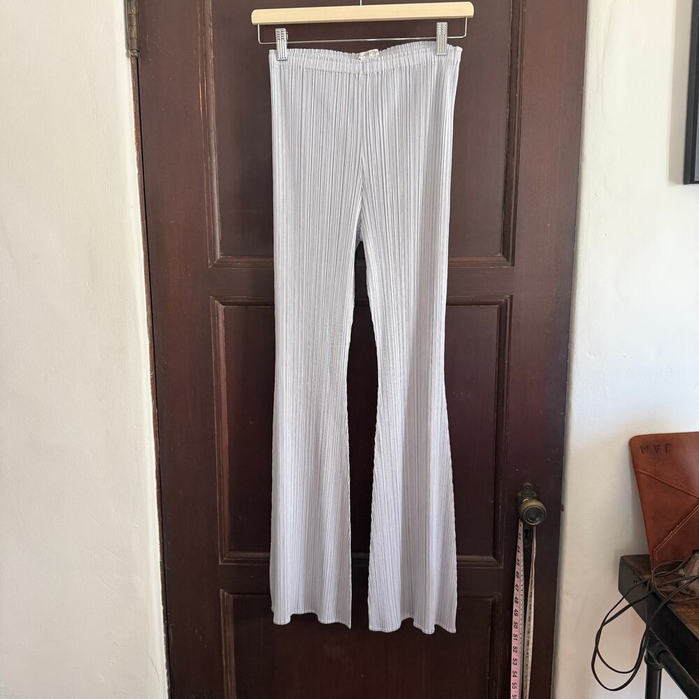 ISSEY MIYAKE PLEATS PLEASE Light Gray Plisse According Flare Pants | Size 4